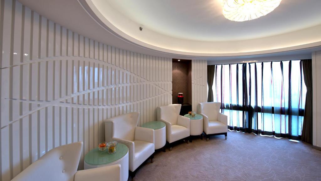 Nanjing Central Hotel Exterior photo