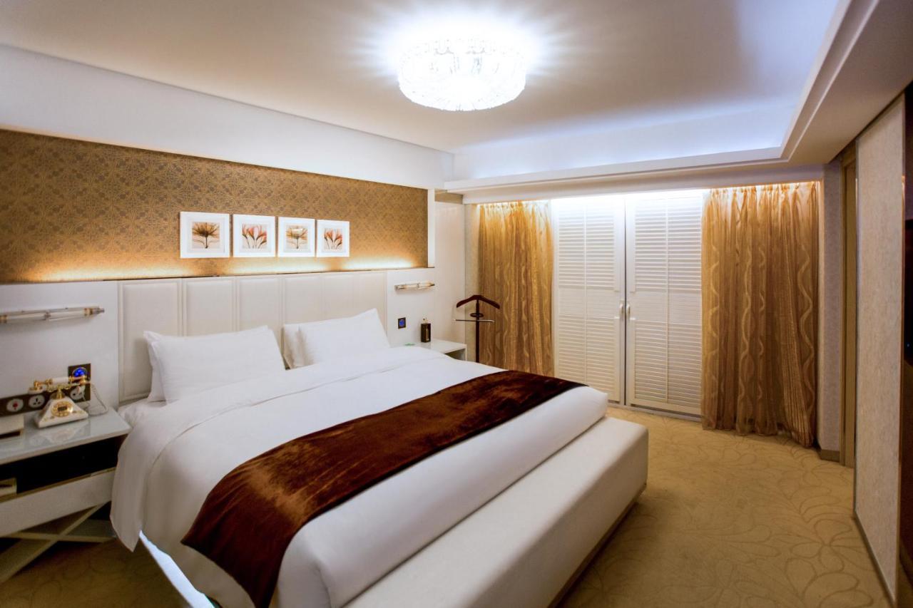 Nanjing Central Hotel Exterior photo